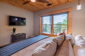 Luxury 3 2 5 Cabin Lake Views Theatre Gameroom