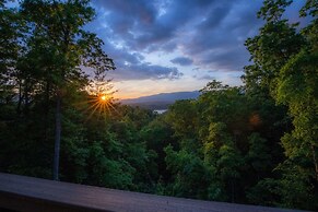 Luxury 3 2 5 Cabin Lake Views Theatre Gameroom