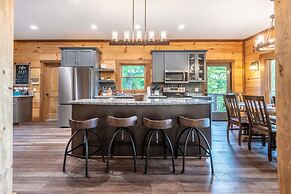 Luxury 3 2 5 Cabin Lake Views Theatre Gameroom