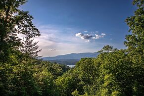 Luxury 3 2 5 Cabin Lake Views Theatre Gameroom