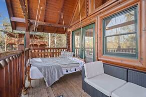 Stunning Mountain Cabin w Hot tub