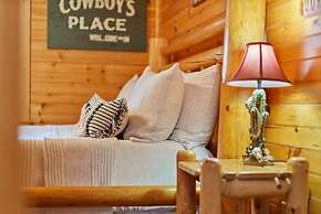 Stunning Mountain Cabin w Hot tub