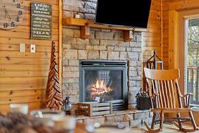 Stunning Mountain Cabin w Hot tub