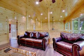 5 Master Suites 5 6bath Cabin 5 min to Gsmnp