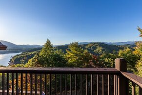 Lake Views Luxury Hottub Game Rm 5bed 4 5bath