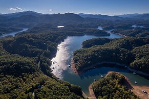 Lake Views Luxury Hottub Game Rm 5bed 4 5bath