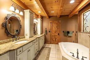 Lake Views Luxury Hottub Game Rm 5bed 4 5bath