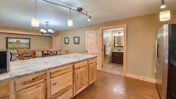 Slps 24 12m Town 7acre Huge Yard Theatre Gmroom