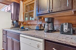 Peace and Quiet 15 min to the Downtown PF