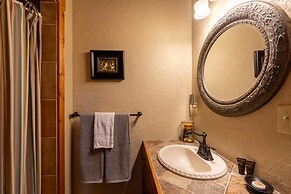 10min Dwtn Cashiers 5mn to Silverrun Waterfall