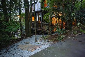 10min Dwtn Cashiers 5mn to Silverrun Waterfall