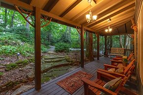 10min Dwtn Cashiers 5mn to Silverrun Waterfall