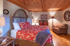 10min Dwtn Cashiers 5mn to Silverrun Waterfall