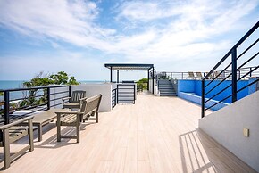 Oceanfront Sunset Gecko Condo - Ground Floor 1B