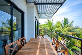 Oceanfront Sunset Gecko Condo - Second Floor 2A