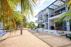 Oceanfront Sunset Gecko Condo - Second Floor 2A