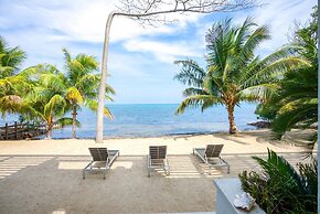 Oceanfront Sunset Gecko Condo - Second Floor 2A