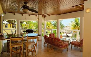 Lucky Duck Villa - Huge Beachfront Pool and Pier