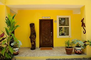 Lucky Duck Villa - Huge Beachfront Pool and Pier