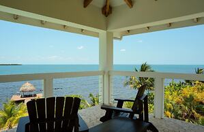 Lucky Duck Villa - Huge Beachfront Pool and Pier