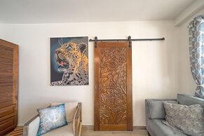 Lucky Duck Villa - Huge Beachfront Pool and Pier