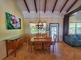 Lucky Duck Villa - Huge Beachfront Pool and Pier