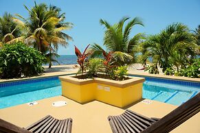 Lucky Duck Villa - Huge Beachfront Pool and Pier