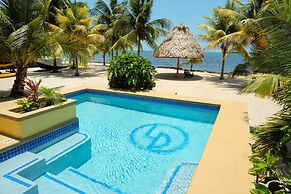 Lucky Duck Villa - Huge Beachfront Pool and Pier