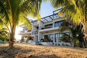 Oceanfront Sunset Gecko Condo - Ground Floor 1A