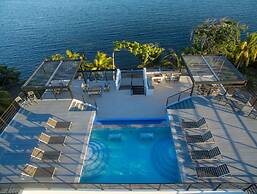 Oceanfront Sunset Gecko Condo - Ground Floor 1A