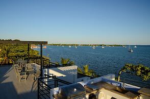 Oceanfront Sunset Gecko Condo - Ground Floor 1A