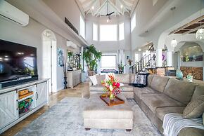 Luxury Oceanfront Villa w 2 Pools Beach Pier