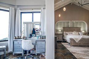 Luxury Oceanfront Villa w 2 Pools Beach Pier