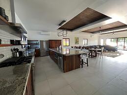 NEW Oceanfront 5 Bedroom Private Island Villa