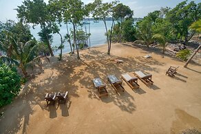 NEW Oceanfront 5 Bedroom Private Island Villa