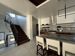 NEW Oceanfront 5 Bedroom Private Island Villa