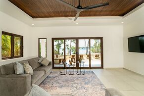 NEW Oceanfront 5 Bedroom Private Island Villa