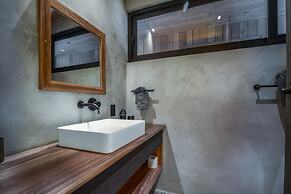 NEW Modern Ocean Front Villa on Private Island