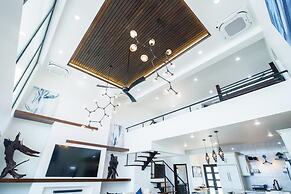 Spacious 4-bed Villa in Placencia Village w Pool