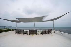 Spacious 4-bed Villa in Placencia Village w Pool