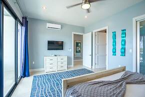 Oceanfront Sunset Gecko Condo - Second Floor 2B