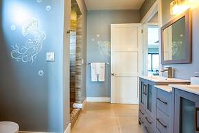 Oceanfront Sunset Gecko Condo - Second Floor 2B