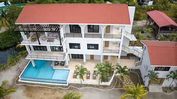 NEW 3 Story 4-bed Waterfront Villa w Sunset Views