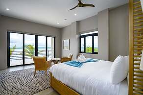 NEW 3 Story 4-bed Waterfront Villa w Sunset Views