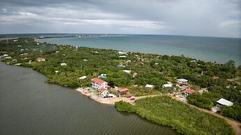 NEW 3 Story 4-bed Waterfront Villa w Sunset Views