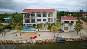 NEW 3 Story 4-bed Waterfront Villa w Sunset Views
