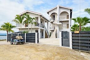NEW 3 Story 4-bed Waterfront Villa w Sunset Views