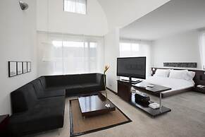 Richmond Suites Hotel