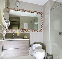 Richmond Suites Hotel