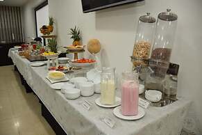 Richmond Suites Hotel